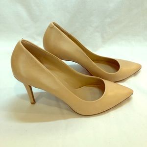 Michael Kors leather heel pump